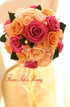 プリザーブドフラワーのラウンドブーケ